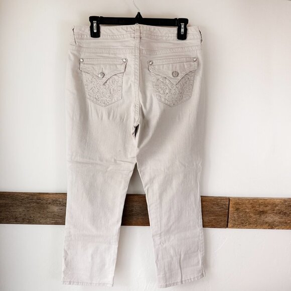 Nine West Tan Capris Jeans Rhinestones Size 8 - Picture 5 of 7